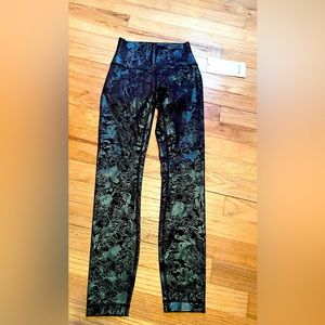 NEW Lululemon Wunder under tight Shine leggings 25” NWT size 2